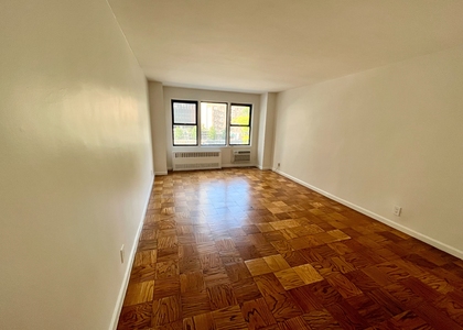 236 East 36th Street - Photo 1