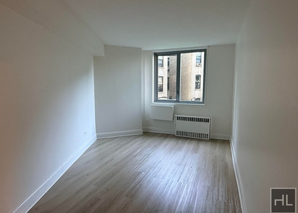 Broadway - Photo 1
