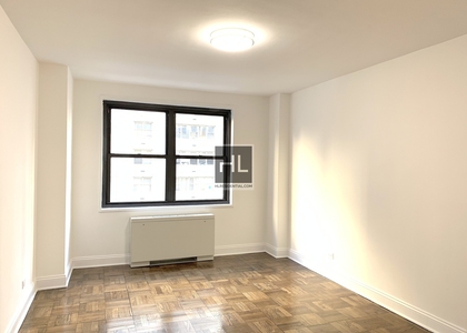 5 Avenue - Photo 1