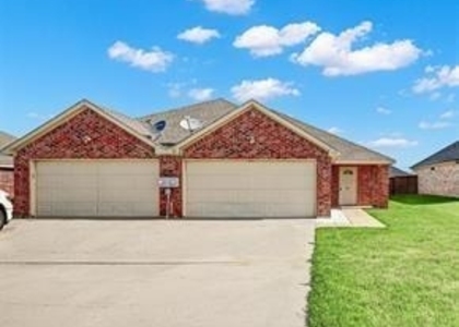 514 Harris Street - Photo 1