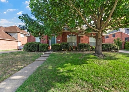 112 Sweetgum Drive - Photo 1