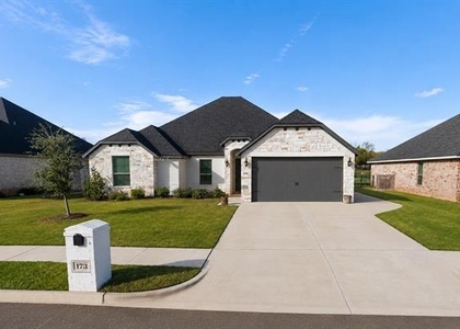 173 Crenshaw Court - Photo 1