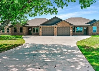 617 N Friendship Road - Photo 1