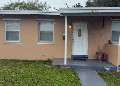 1139 Nw 9th Avenue - Photo 1