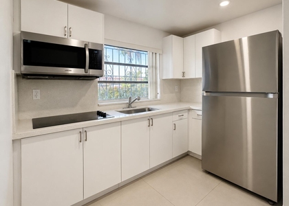 2152 Sw 72nd Avenue - Photo 1