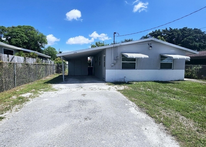 1556 W 20th Street - Photo 1