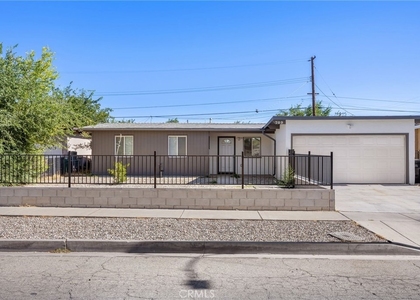 709 W Avenue H12 - Photo 1