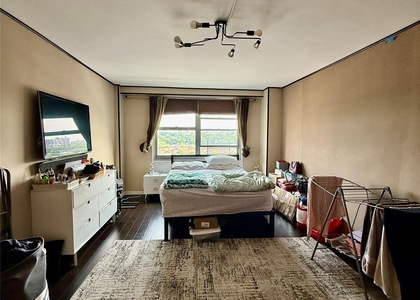 61-20 Grand Central Parkway - Photo 1