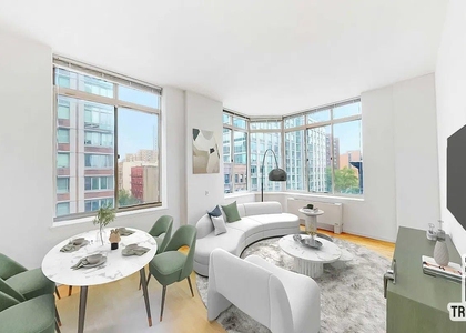 1500 Lexington Avenue - Photo 1