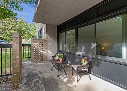 3713 S George Mason Drive - Photo 1