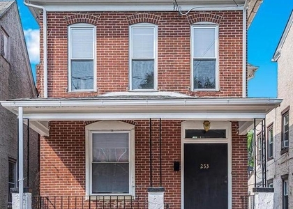253 Beech Street - Photo 1