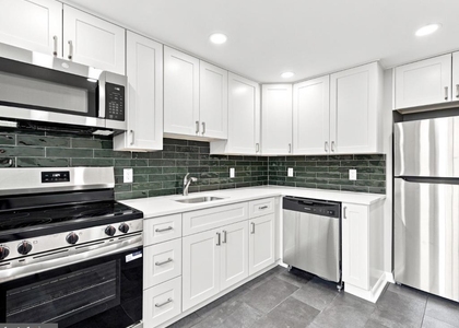 712 S Penn Street - Photo 1