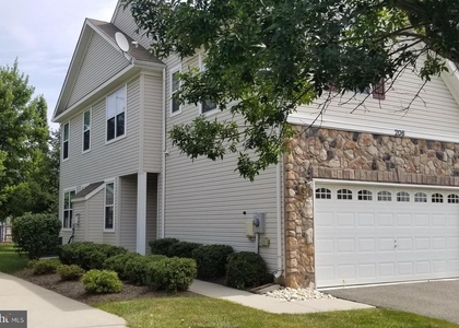 206 Concord Place - Photo 1