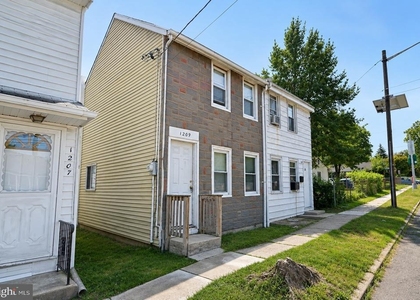 1209 High Street - Photo 1