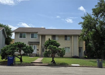 8811 Dawnridge Cir - Photo 1