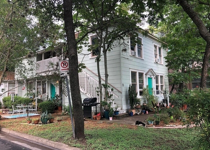 706 W 32nd St - Photo 1