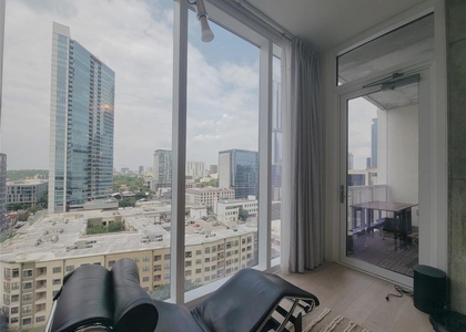 301 West Ave - Photo 1