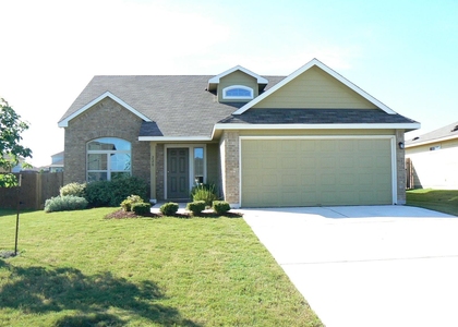 220 Westminster Dr - Photo 1