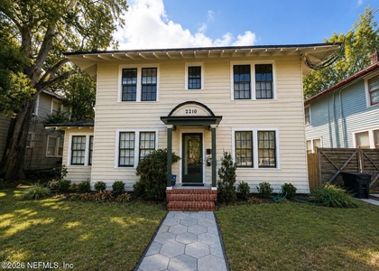 2210 Myra Street - Photo 1