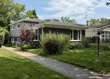 550 Laramie Avenue - Photo 1