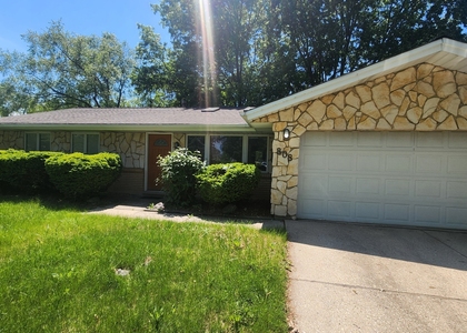 808 S Cedarcrest Drive - Photo 1