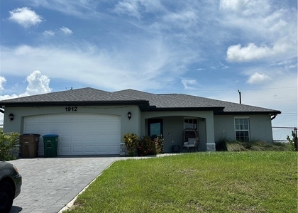 1912 Ne 2 Place - Photo 1