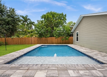 866 N 101 Avenue - Photo 1