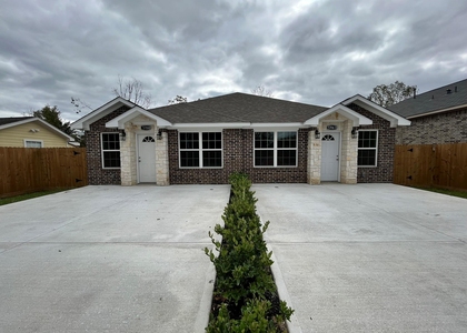 5706 Howell Street - Photo 1