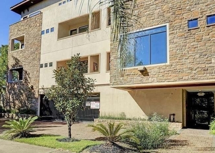 510 Lovett Boulevard - Photo 1