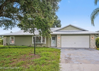 1242 Laconia Street - Photo 1