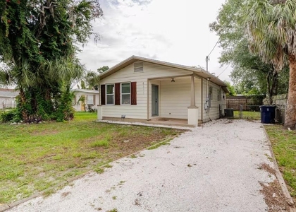 8311 N Newport Avenue - Photo 1
