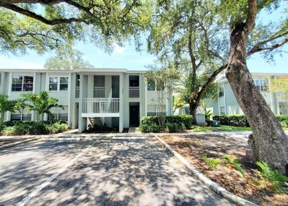 5440 S Macdill Avenue - Photo 1