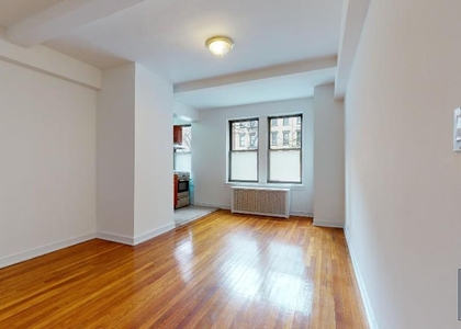 301 East 38th Street - Photo 1