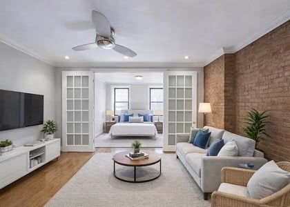 103 & manhattan ave - Photo 1