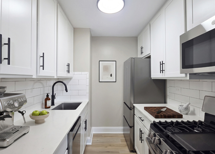 3333 Broadway #E2J - Photo 1