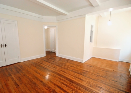  Waverly Place - Photo 1