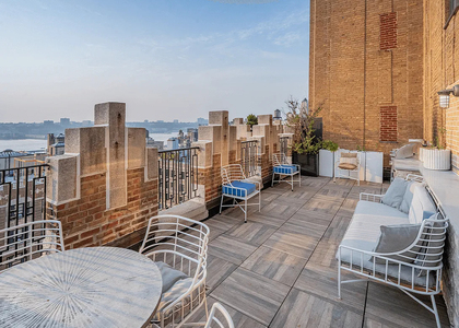 752 West End Avenue #10B - Photo 1