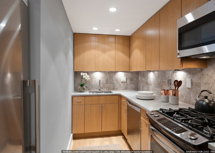 752 West End Avenue #16B - Photo 1