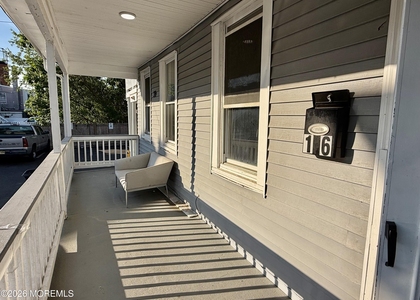 39 2nd Avenue - Photo 1