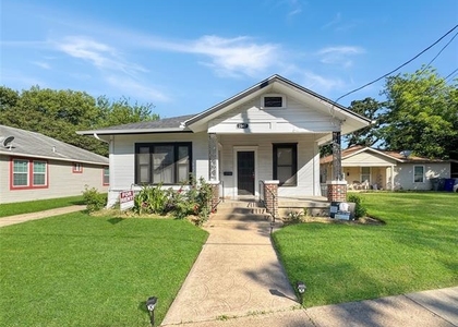 2847 Metropolitan Avenue - Photo 1