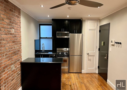 West 52nd Street - Photo 1