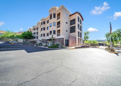 9820 N Central Avenue - Photo 1
