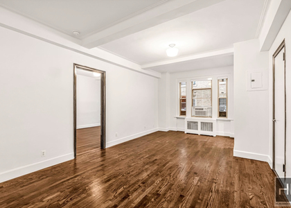 Fifth Avenue - Photo 1