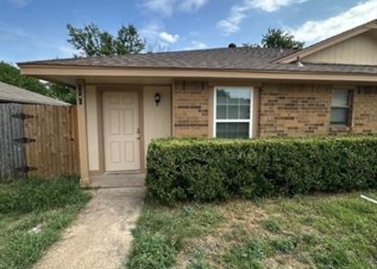 1144 Suburban Street - Photo 1
