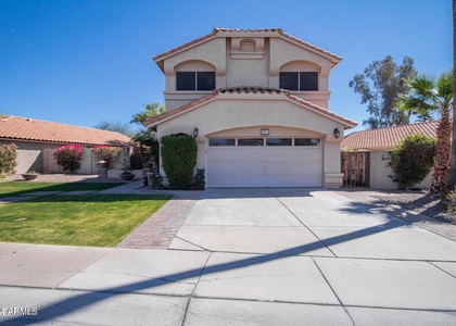 2911 E Windmere Drive - Photo 1