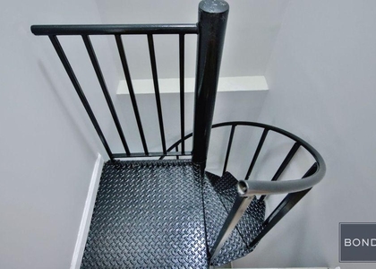 112 East 7th Street - Photo 1