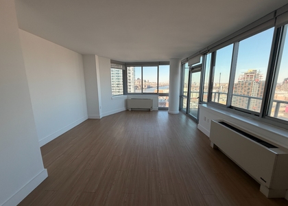 Center Boulevard - Photo 1