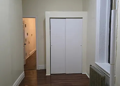 309 W 11TH ST - Photo 1