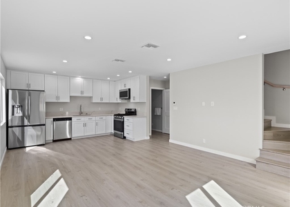 7318 Leescott Avenue - Photo 1