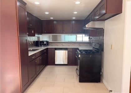 2519 Kansas - Photo 1